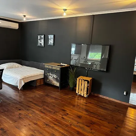 Apartment Na Miare *